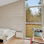 Ellenora - 1-7km From The Sea By Interhome *