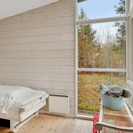 Ellenora - 1-7km From The Sea By Interhome