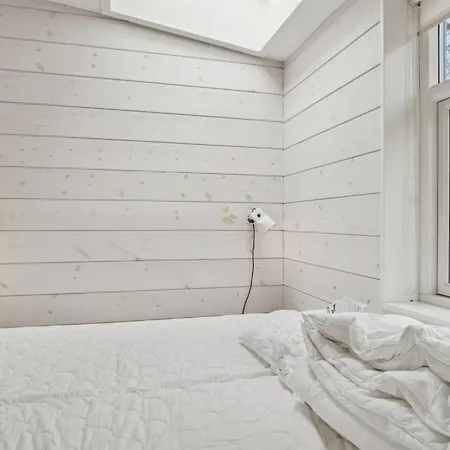 Ellenora - 1-7km From The Sea By Interhome Feriehus *