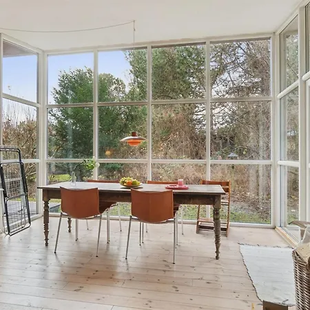 Ellenora - 1-7km From The Sea By Interhome